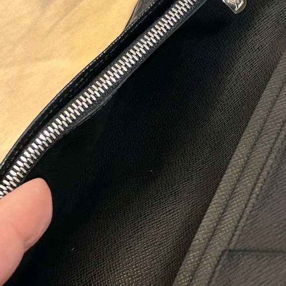 Authentic Louis Vuitton Damier Graphite Brazza Long Wallet - Picture 7 of 11